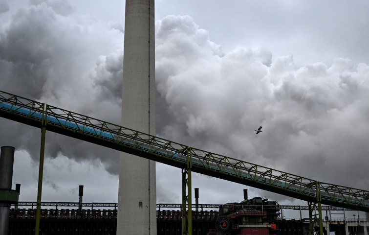 Gaz à effet de serre (Photo by Ina FASSBENDER / AFP)